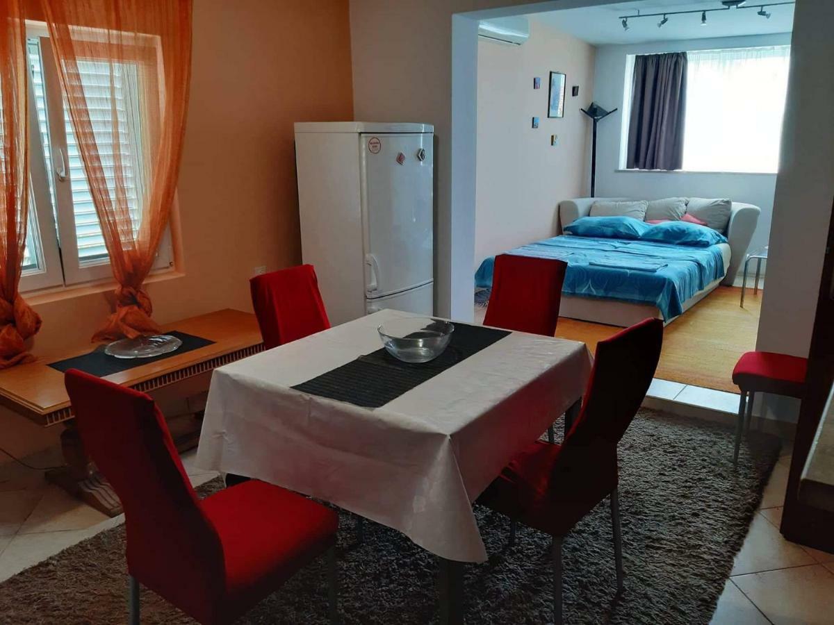 Apartman Lucija Traù Esterno foto