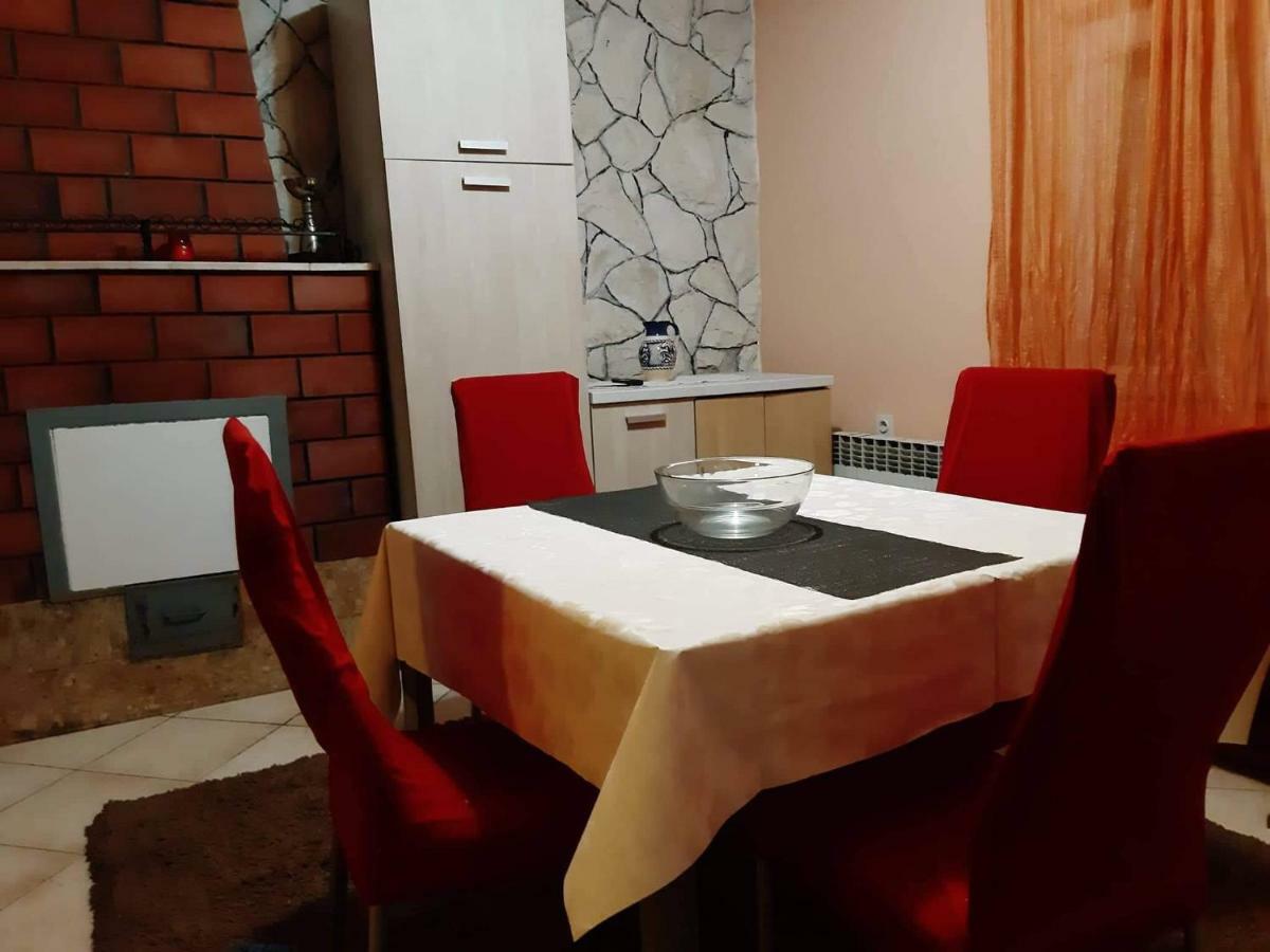 Apartman Lucija Traù Esterno foto