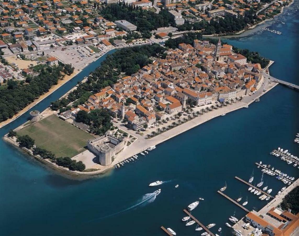 Apartman Lucija Traù Esterno foto